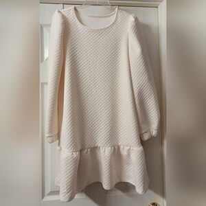 NWOT.QUILTED CREAM COLORED DRESS. SIZE MEDIUM.  BUST APPROXIMATELY 19.5